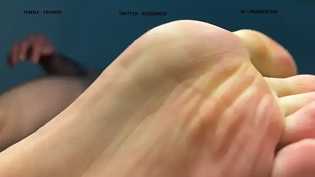 Snapshot of fromed chatting on 02-13-25, 12:02 fromed online show from 02-13-25, 12:02