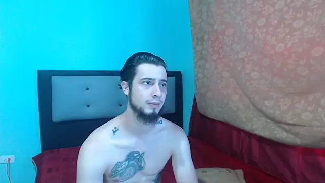 Snapshot of kalipso_n-jones chatting on 03-11-25, 03:23 kalipso n-jones online show from 03-11-25, 03:23