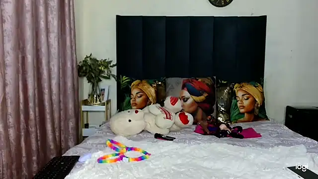 quenliyasa online show from 12-14-25, 09:19