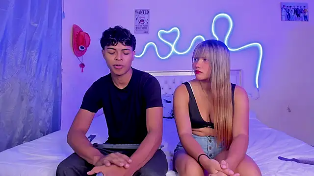 dafnezahiraa  online show from 11-02-25, 12:57