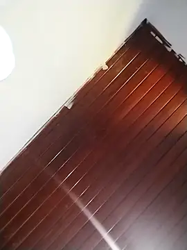 lucylovles online show from 11-24-25, 04:18