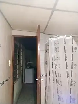 lucylovles online show from 02-19-26, 05:03