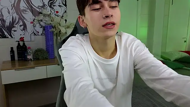 Snapshot of Bad_Boy9996 chatting on 12-15-24, 09:53 Bad Boy9996 online show from 12-15-24, 09:53
