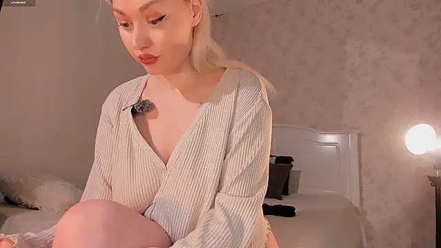 Allena moan online show from 04-26-26, 12:03