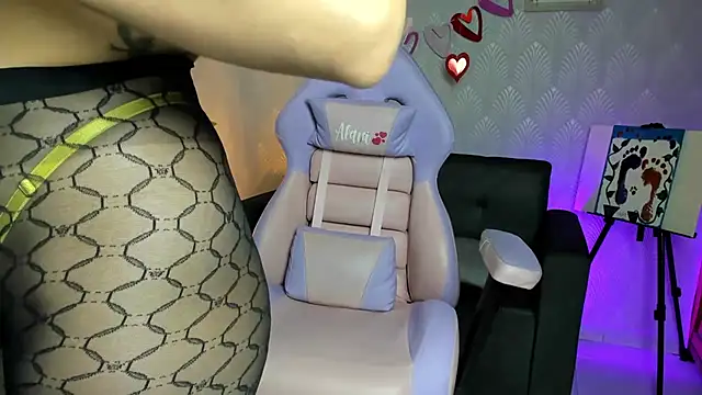 Alaia Love77 online show from 02-25-26, 08:40