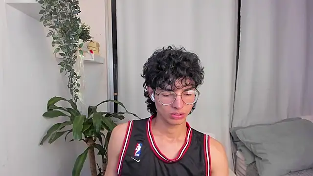 santy-kitty online show from 02-19-26, 03:24