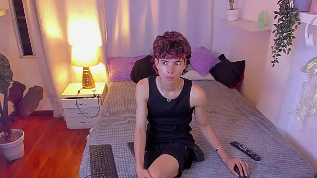 santy-kitty online show from 03-28-26, 02:11