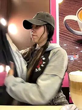 EemaHaruki online show from 10-17-25, 09:17