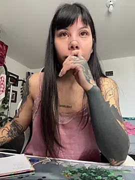 EemaHaruki online show from 10-24-25, 05:20