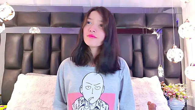 AlliciaKim online show from 02-17-25, 07:21