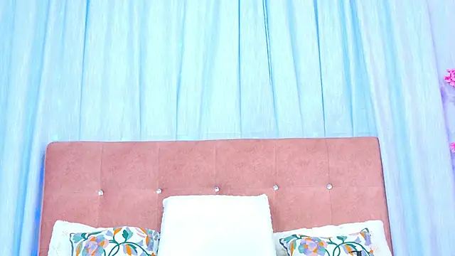 AlliciaKim online show from 11-13-25, 07:13