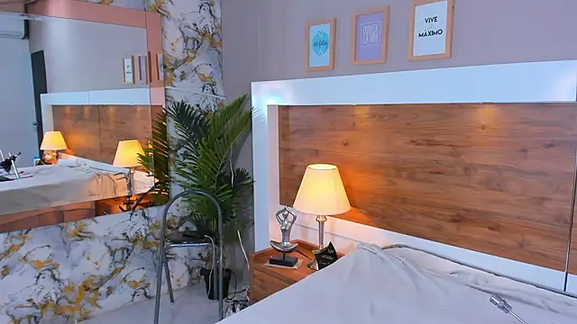 EmaBakker online show from 02-26-26, 05:23