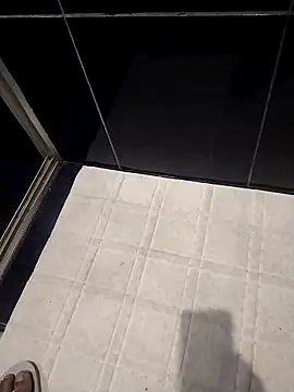 Snapshot of lm279 chatting on 02-23-25, 02:25 lm279 online show from 02-23-25, 02:25