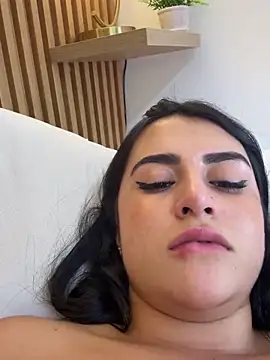 Snapshot of anniemorgan01 chatting on 01-21-25, 10:30 anniemorgan01 online show from 01-21-25, 10:30