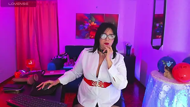 Venus R0se online show from 11-17-25, 02:12