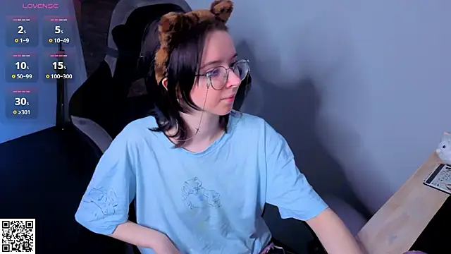 Nora Failure online show from 07-14-26, 07:46