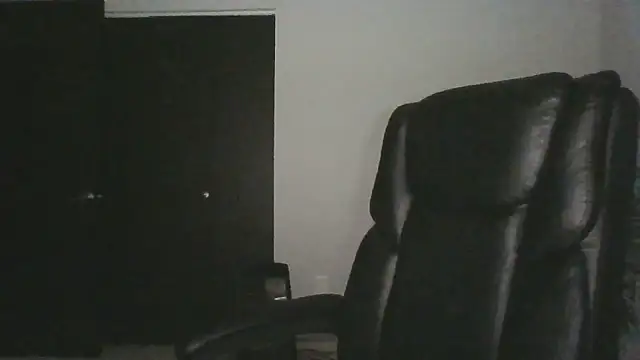 Snapshot of Stayinalive1992 chatting on 03-26-26, 03:01 Stayinalive1992 online show from 03-26-26, 03:01
