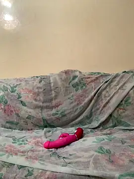 Layla-daloua online show from 09-20-25, 07:48