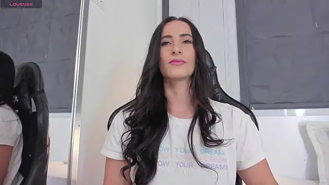 Snapshot of SaraGomez1 chatting on 02-24-25, 03:53 SaraGomez1 online show from 02-24-25, 03:53