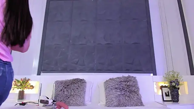 Snapshot of SaraGomez1 chatting on 09-22-25, 12:51 SaraGomez1 online show from 09-22-25, 12:51