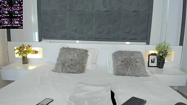 Snapshot of SaraGomez1 chatting on 11-11-25, 03:01 SaraGomez1 online show from 11-11-25, 03:01