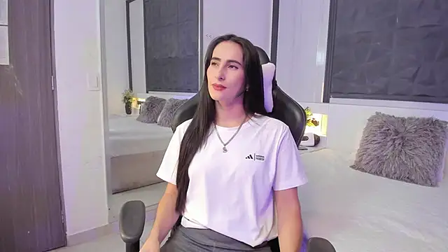 SaraGomez1 online show from 01-08-26, 12:40