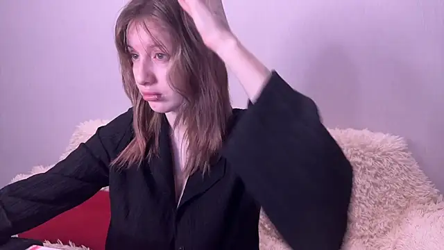 moundliicht1 online show from 02-07-26, 06:55