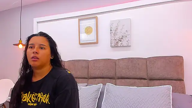 Dilan y Mia online show from 03-13-25, 12:35