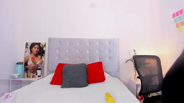 NiaBlanco online show from 01-12-26, 06:24