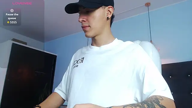 Lobo 17  online show from 10-18-25, 03:53