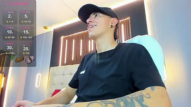 Lobo 17  online show from 03-15-26, 02:39