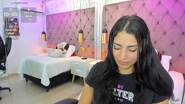Snapshot of GISELA_RODRIGUEZ chatting on 01-15-25, 11:21 GISELA RODRIGUEZ online show from 01-15-25, 11:21
