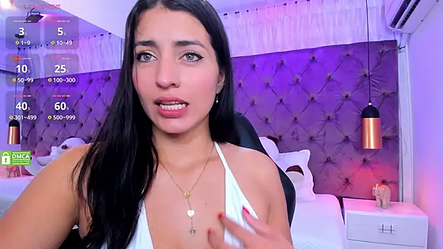 Snapshot of GISELA_RODRIGUEZ chatting on 01-31-25, 11:56 GISELA RODRIGUEZ online show from 01-31-25, 11:56