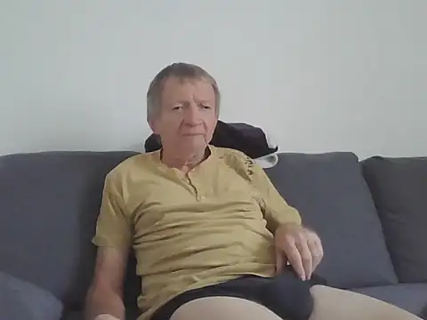 naturiste974 online show from 05-05-26, 03:31