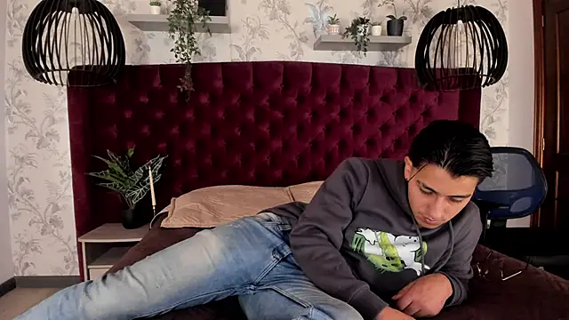 Andy Joy  online show from 11-28-25, 11:35