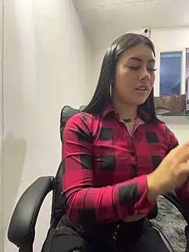 emily 22x online show from 12-16-24, 06:16