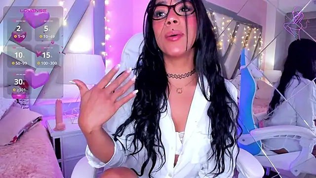 Snapshot of Amber_villalobos_ chatting on 01-25-25, 09:57 Amber villalobos online show from 01-25-25, 09:57