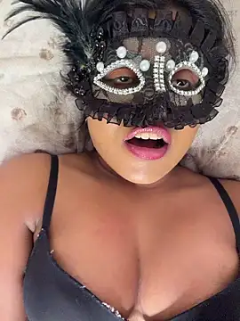 Bella Luna18 online show from 11-11-25, 07:36