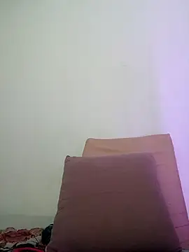 Kim 19 online show from 10-28-25, 03:43