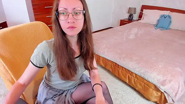 Pantyhose Mila online show from 07-19-26, 07:50