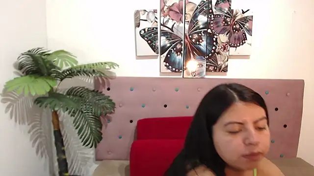 CarolineBrunx online show from 03-08-25, 05:07