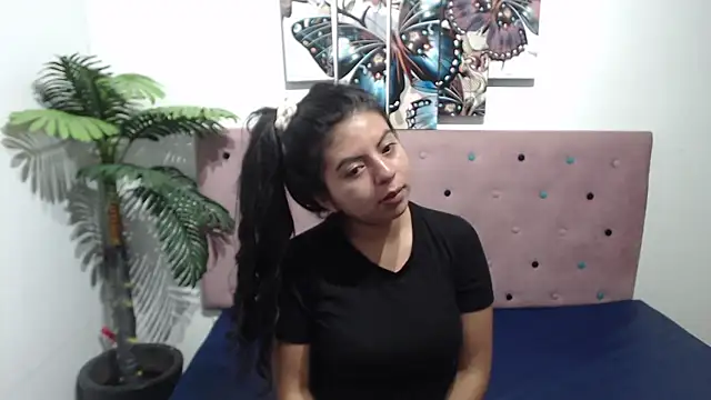 CarolineBrunx online show from 03-15-25, 04:35