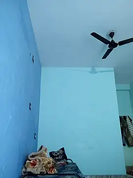 Ishan003 online show from 12-05-25, 05:38