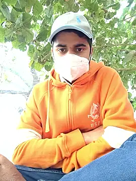 Ishan003 online show from 12-14-25, 01:11