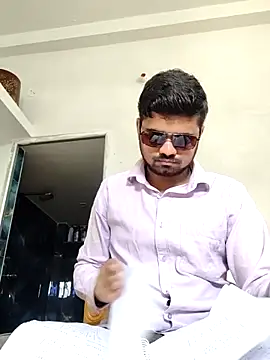 Ishan003 online show from 06-01-26, 04:25