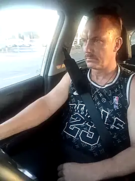 Snapshot of LukedavidDestroys chatting on 02-08-26, 08:18 LukedavidDestroys online show from 02-08-26, 08:18