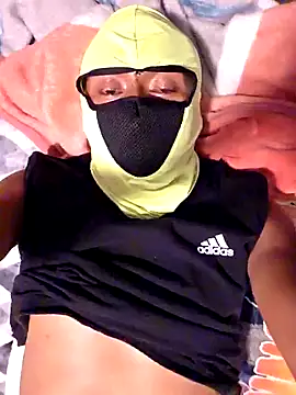 Snapshot of Jovende28 chatting on 10-30-25, 12:23 Jovende28 online show from 10-30-25, 12:23