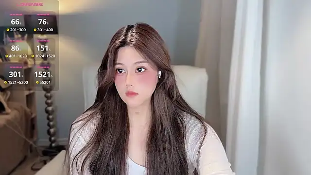 Strawberrybabyy1 online show from 12-04-24, 05:00