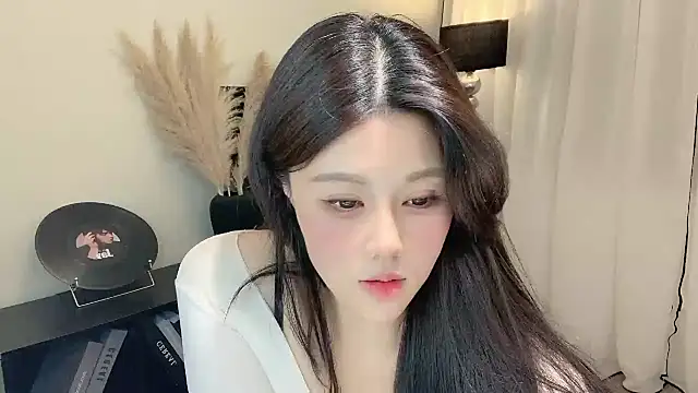 Strawberrybabyy1 online show from 03-18-25, 02:48