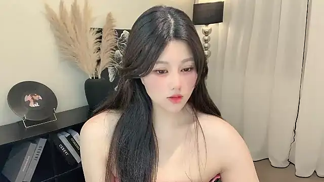 Strawberrybabyy1 online show from 03-20-25, 03:04